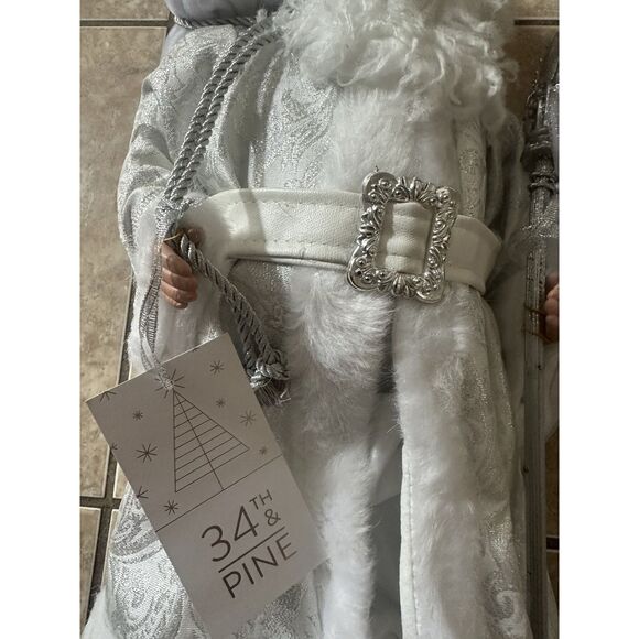 34 TH & PINE  SEASONALLY INSPIRED COASTAL DECOR Santa Claus , Christmas - Picture 2 of 5